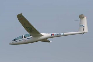 Zweefvliegtuig met motor DG1000T (DG Flugzeugbau GmbH)